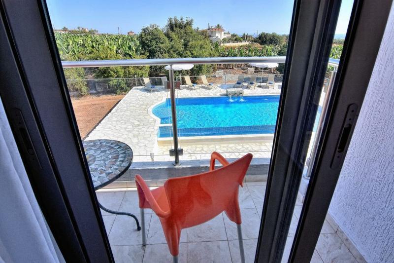 Oniros By Prestige Bookings Peyia Exterior foto
